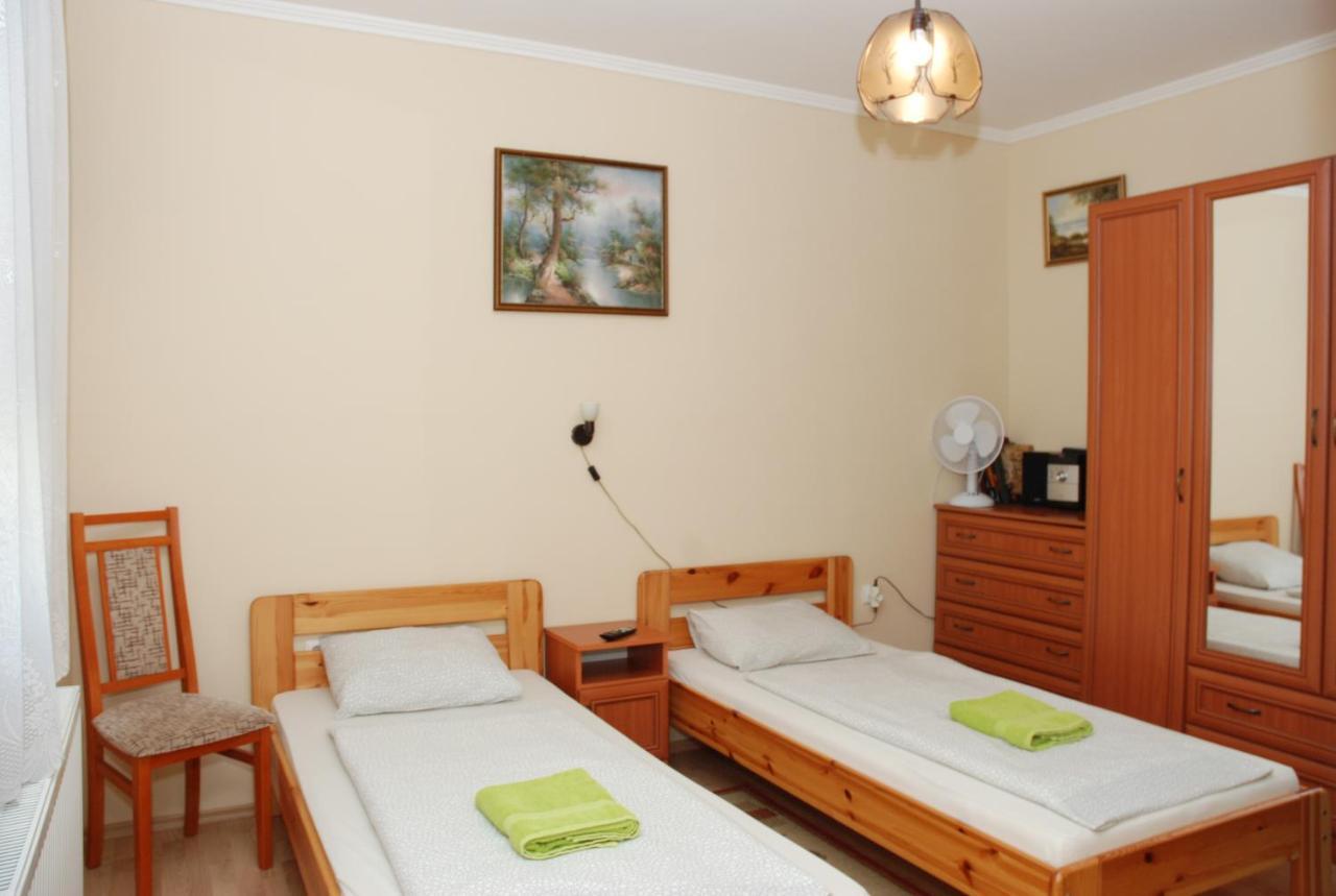 Zoeldike Vendeghaz Hotel Kaposvar Exterior photo